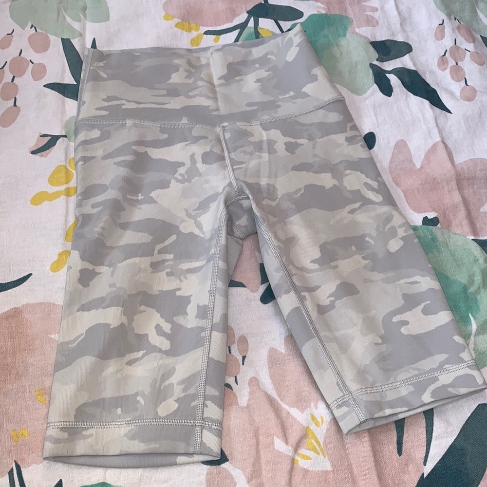 Lululemon biker shorts
